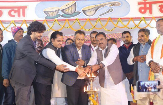 श्रद्धा, संगीत और संस्कृति का संगम बना किऊल महोत्सव, कलाकारों ने बांधा समां